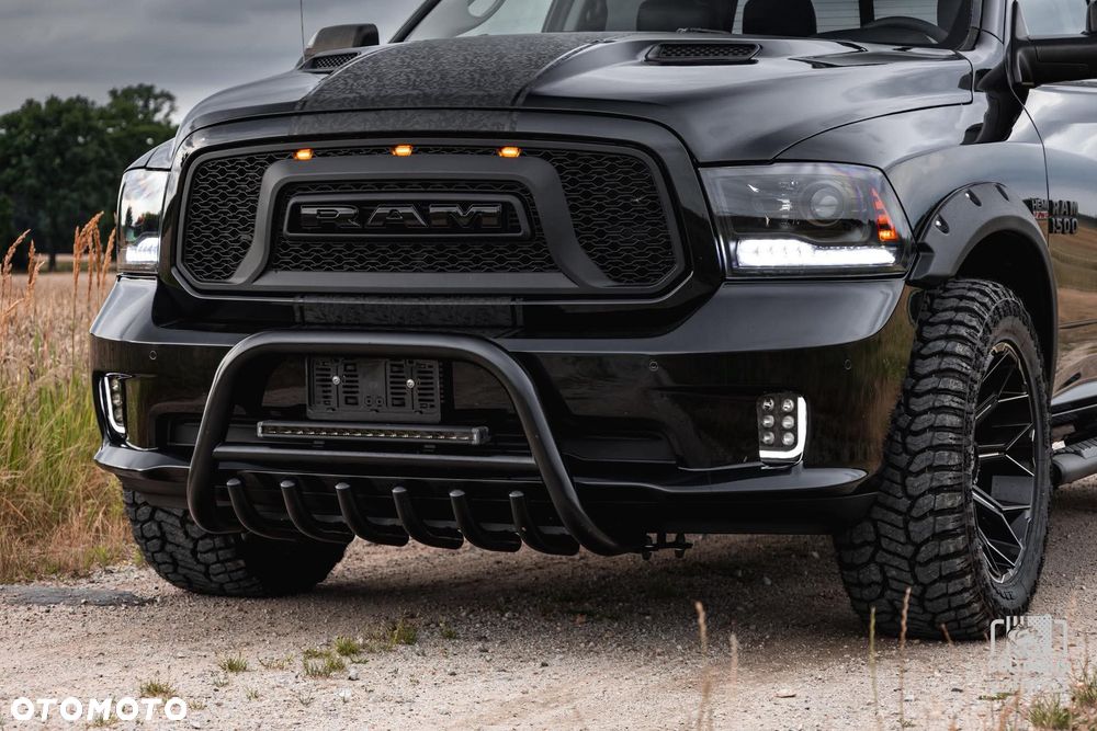 RAM 1500 Crew Cab Sport - 4