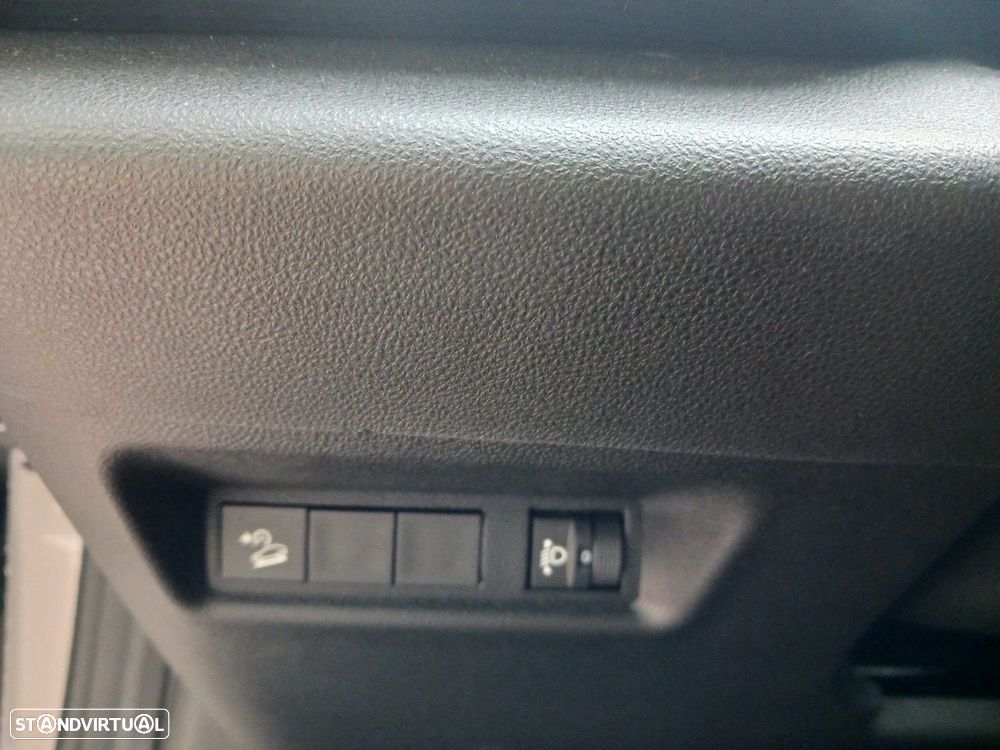 Jeep Avenger 1.2 GSE T3 Altitude - 26
