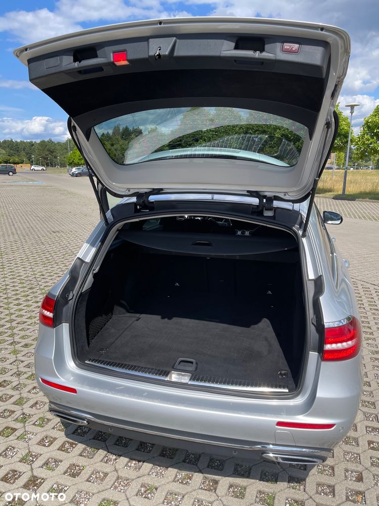 Mercedes-Benz Klasa E 220 d 9G-TRONIC Avantgarde - 24