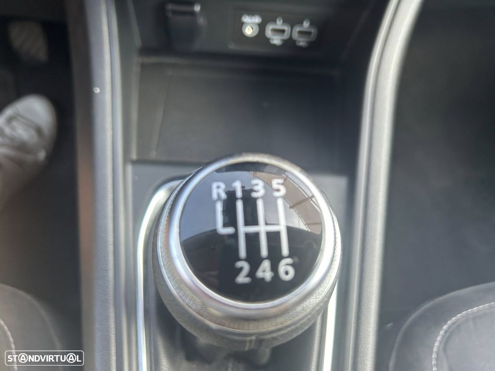 Renault Captur BLUE dCi 115 BUSINESS EDITION - 19