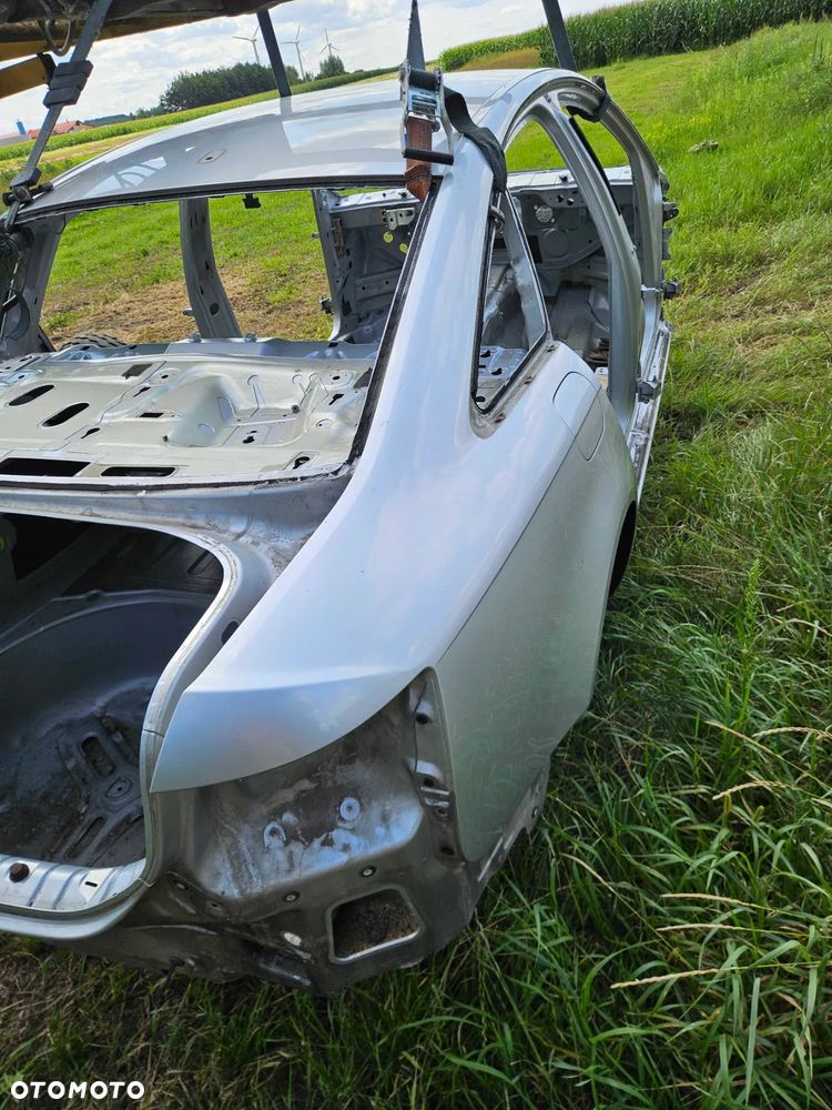 Błotnik Ćwiartka LY7W Poszycie Słupek Próg Podłużnica Dach Audi A6 C6 Sedan - 25