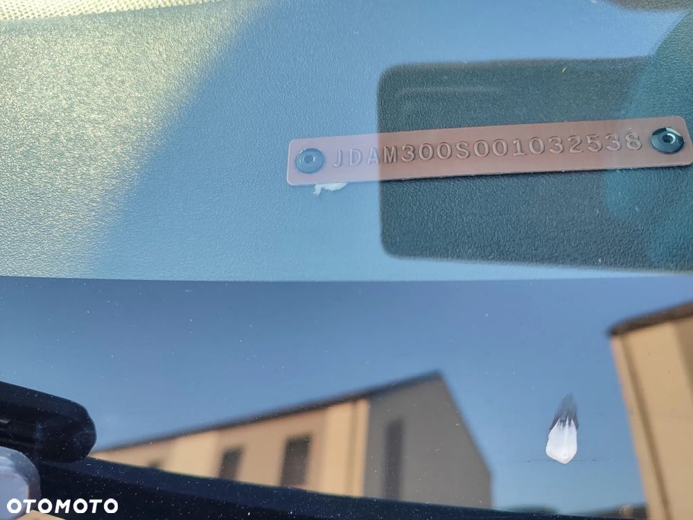 Daihatsu Sirion - 10