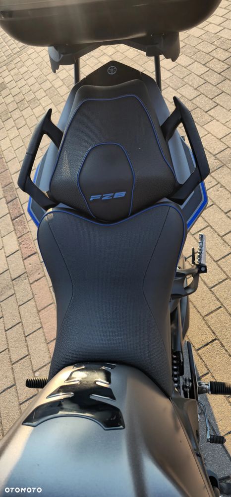 Yamaha FZ8 - 16