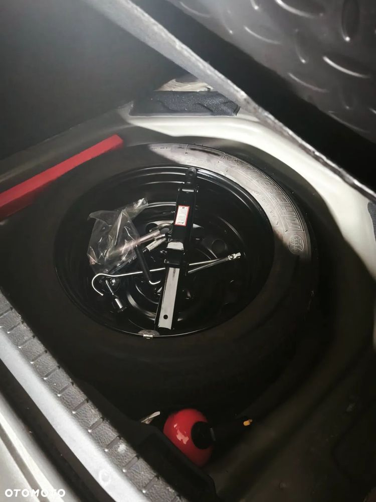 Toyota Corolla 1.6 Comfort - 21