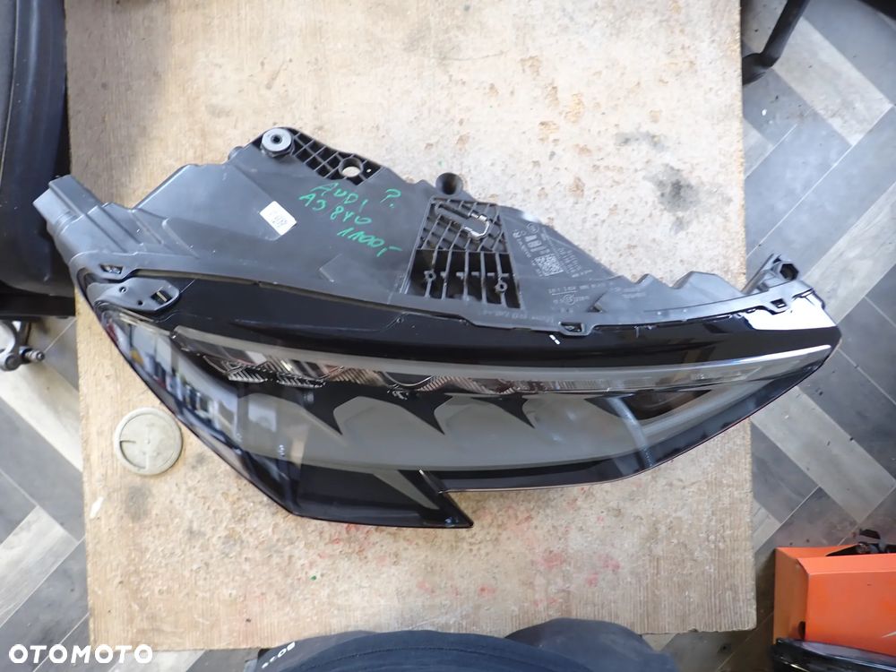 AUDI A3 8Y LAMPA PRAWY PRZÓD 8Y0941012 - 2