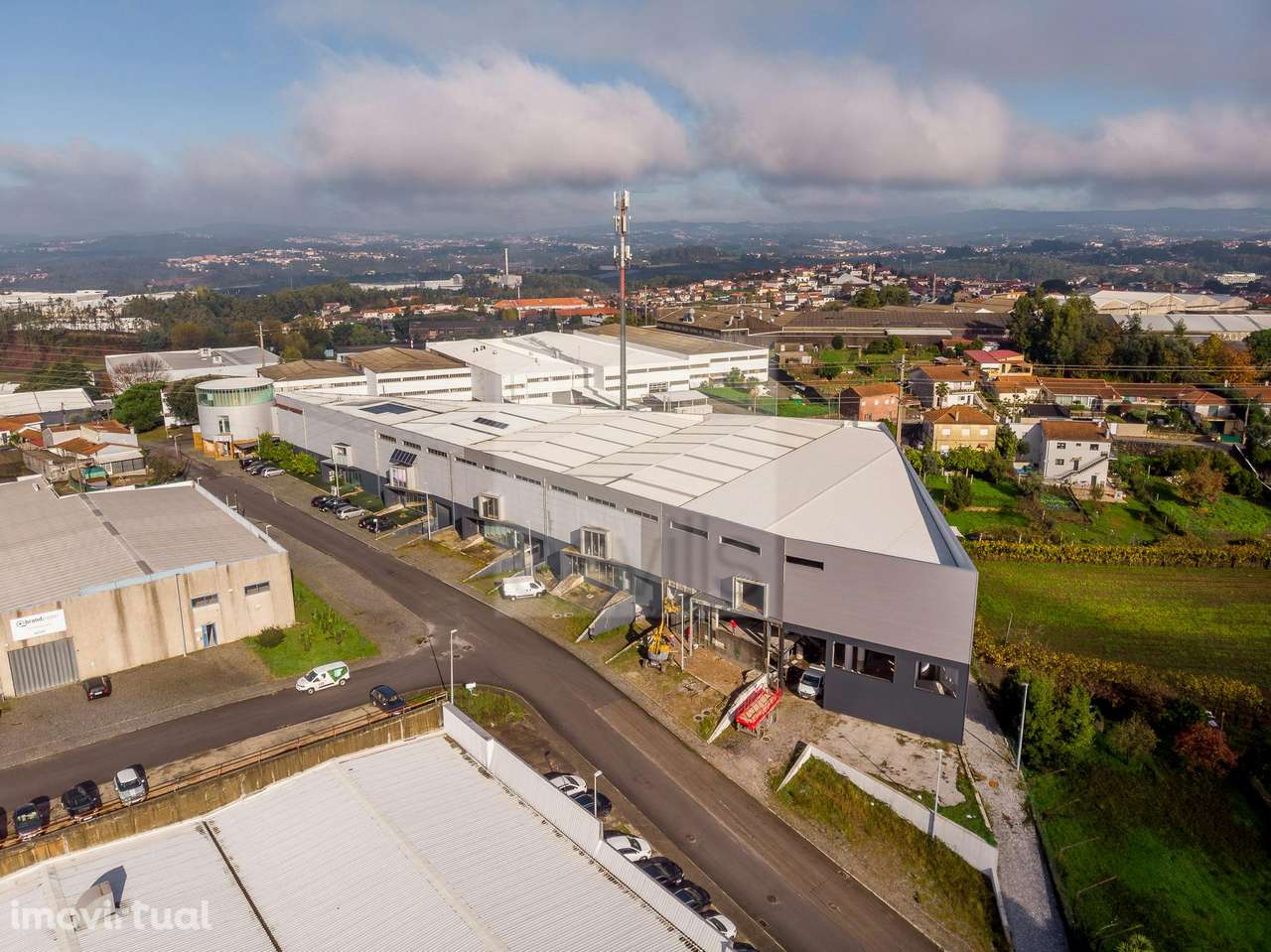 Armazéns Santo Tirso - ZI da Poupa 2 - Grande imagem: 3/28