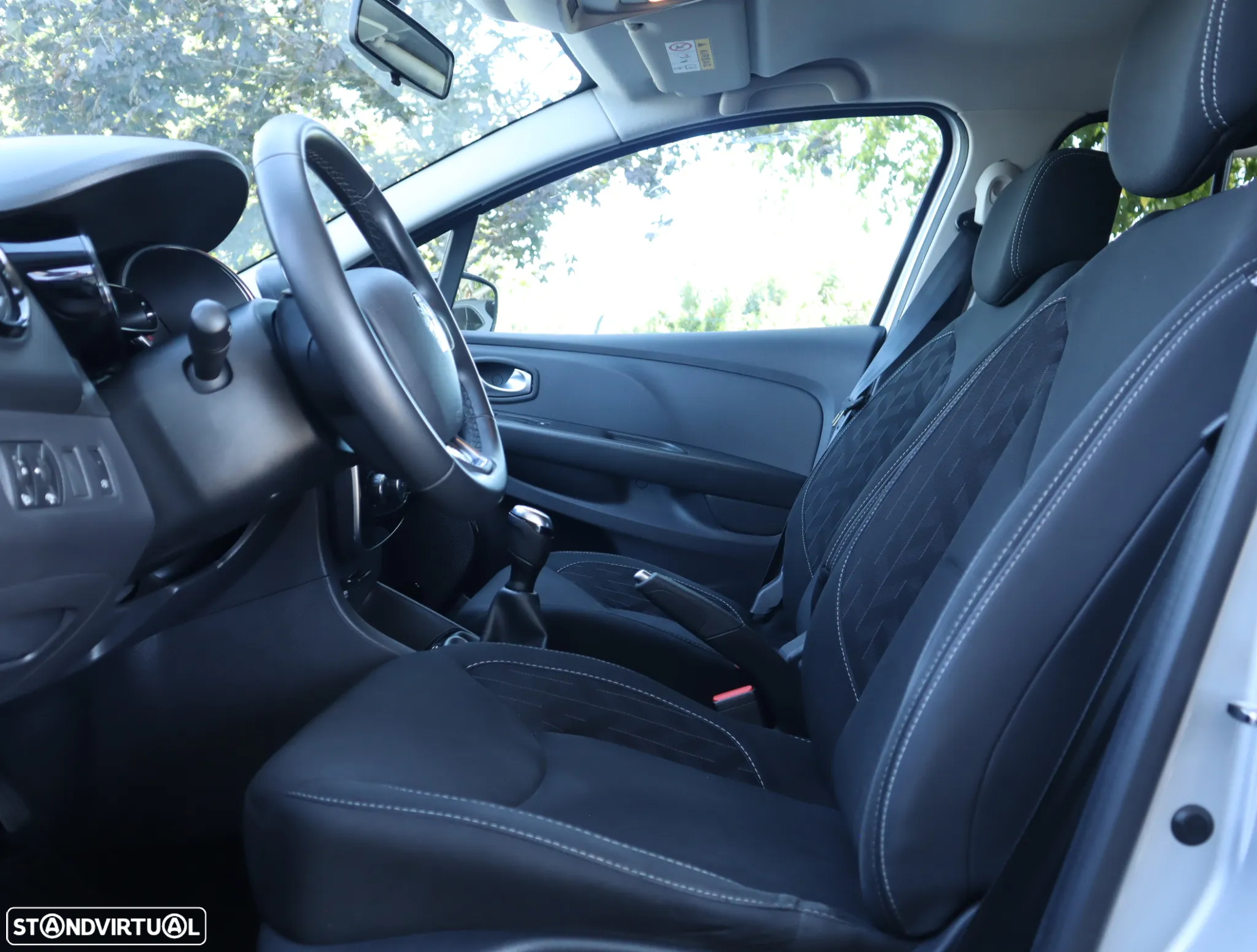 Renault Clio Sport Tourer 0.9 TCe Limited - 25