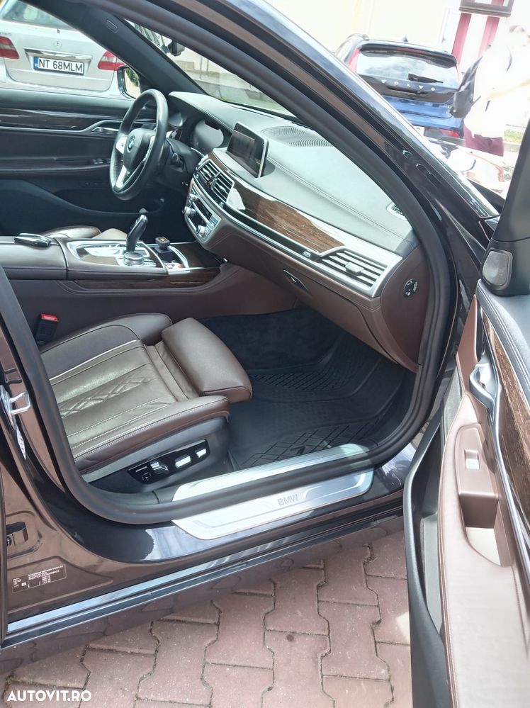 BMW Seria 7 730d xDrive - 6