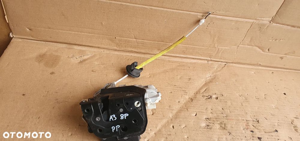 Zamek drzwi prawy przód przedni 7 PIN Audi A3 8P 4F1837016 - 1
