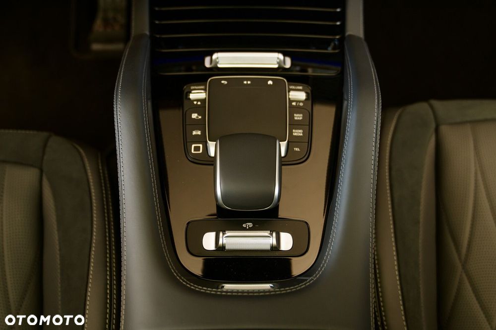 Mercedes-Benz GLE - 23