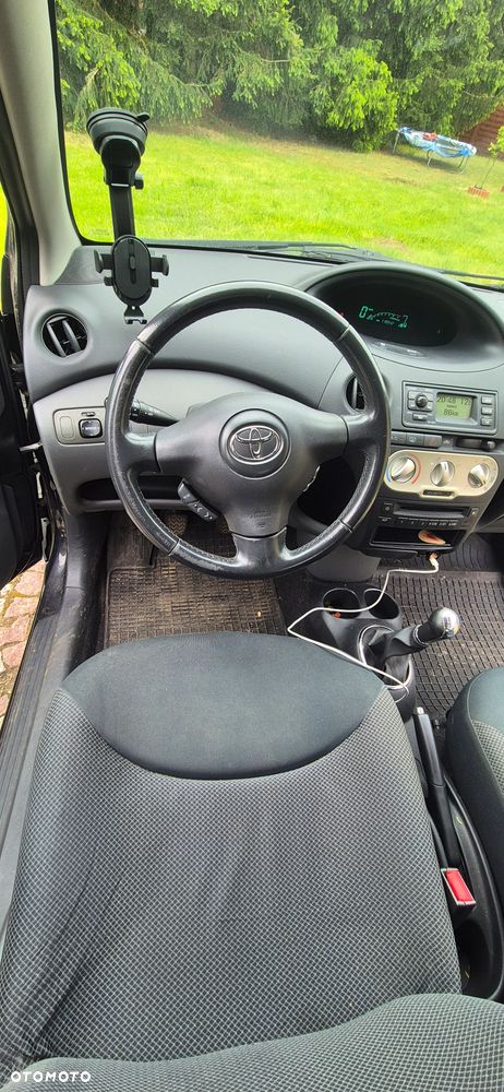 Toyota Yaris 1.0 Base - 14