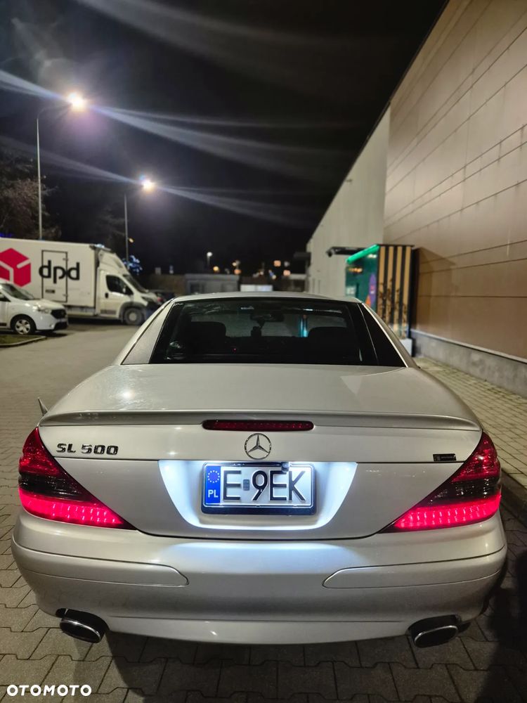 Mercedes-Benz SL - 16