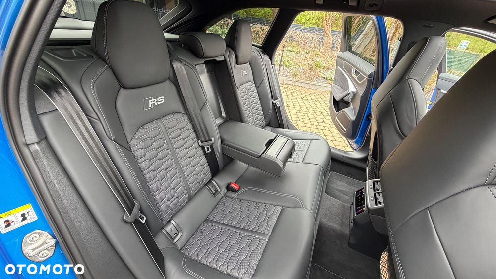 Audi RS6 Avant - 27