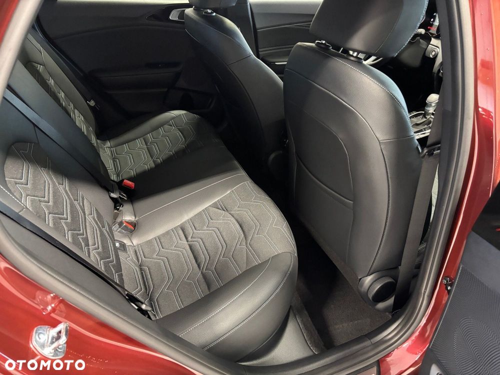 Kia XCeed - 12