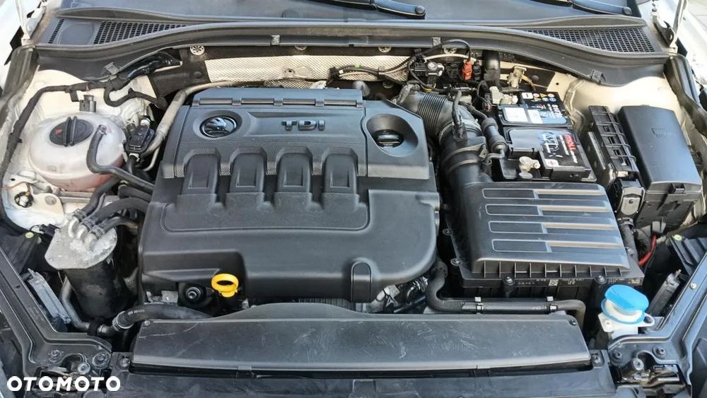 Skoda Superb 2.0 TDI Ambition DSG - 14