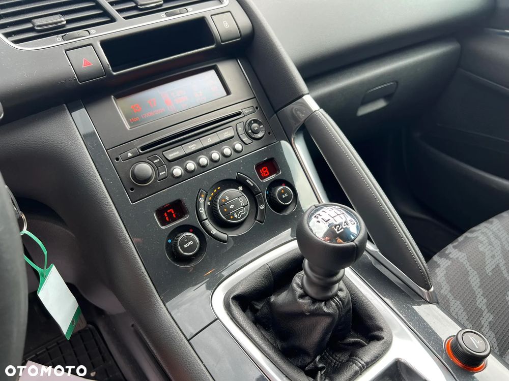 Peugeot 3008 1.6 HDi Premium - 23