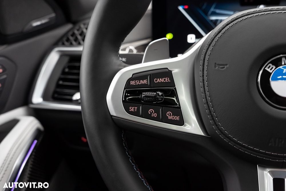 BMW X6 M M60i xDrive AT MHEV - 33