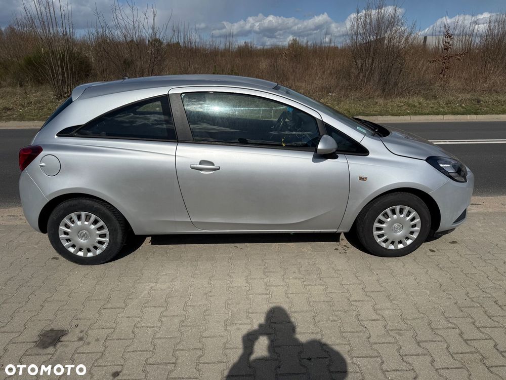 Opel Corsa 1.4 16V Cosmo - 4