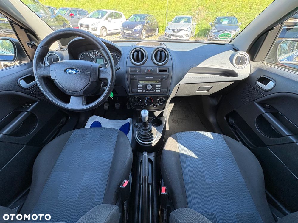 Ford Fiesta 1.4 Ambiente - 18
