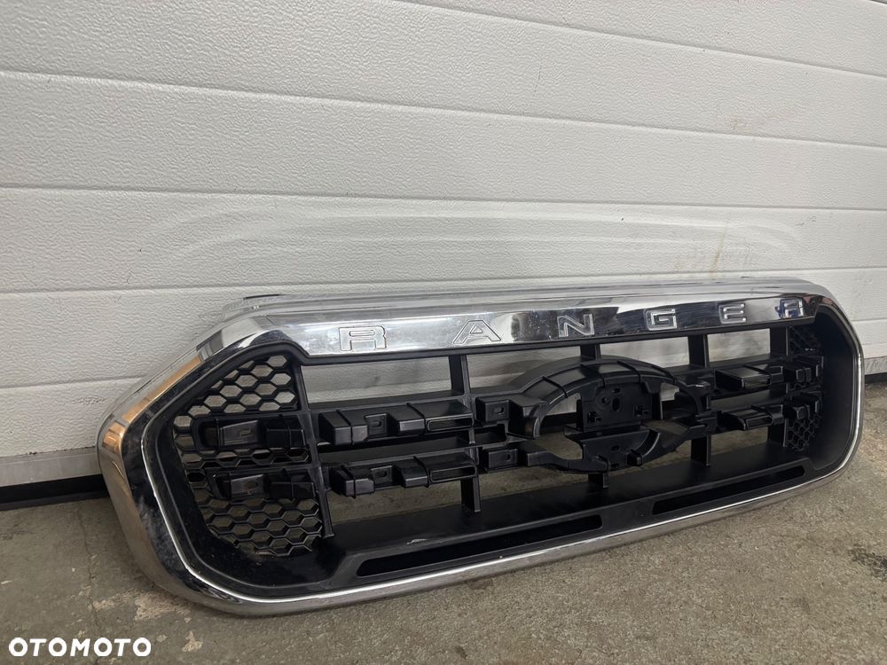 FORD RANGER GRILL ATRAPA - 3