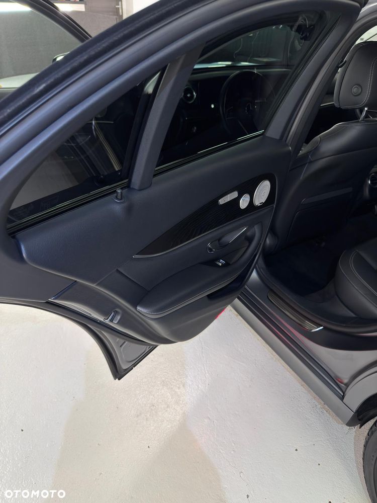 Mercedes-Benz Klasa E 400 d 4-Matic AMG - 22