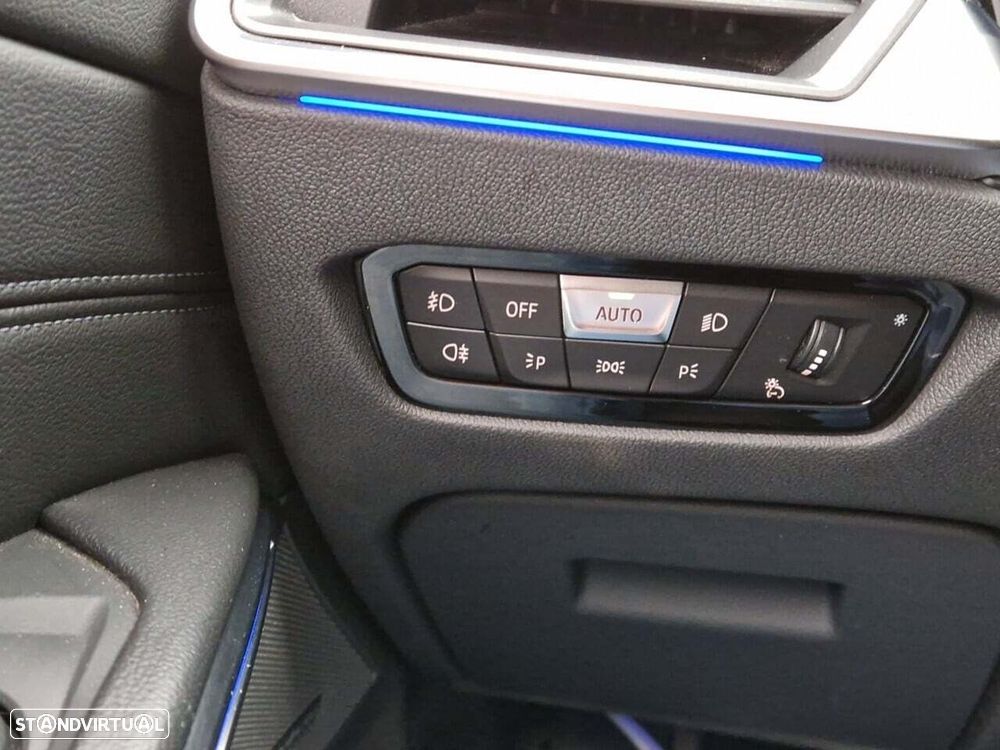 BMW 318 d Touring Line Sport Auto - 22