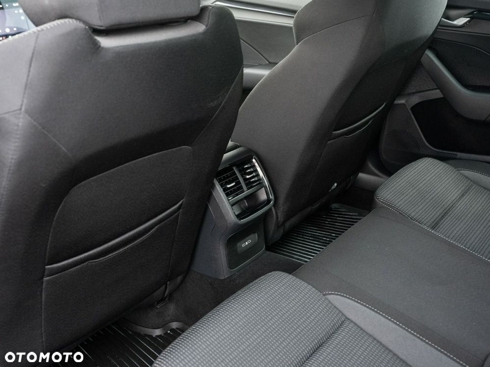 Skoda Octavia 1.5 TSI mHEV DSG Selection - 25