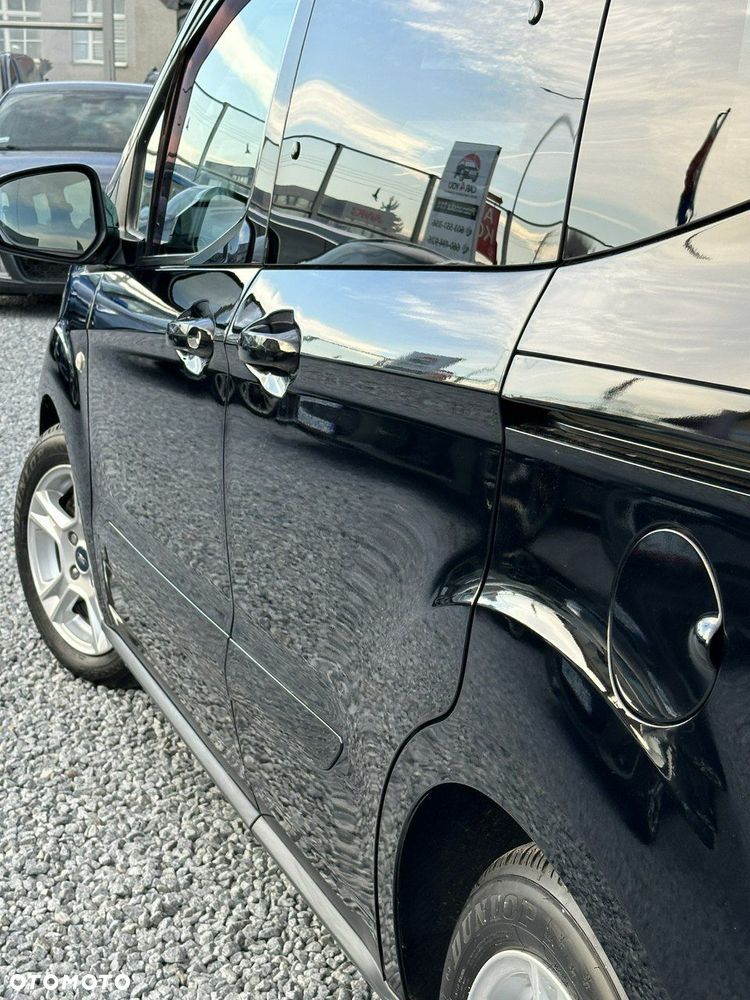 Ford Tourneo Courier - 26