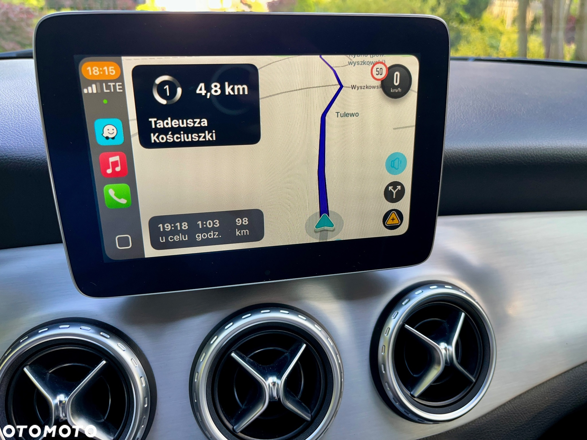 Mercedes-Benz GLA - 27