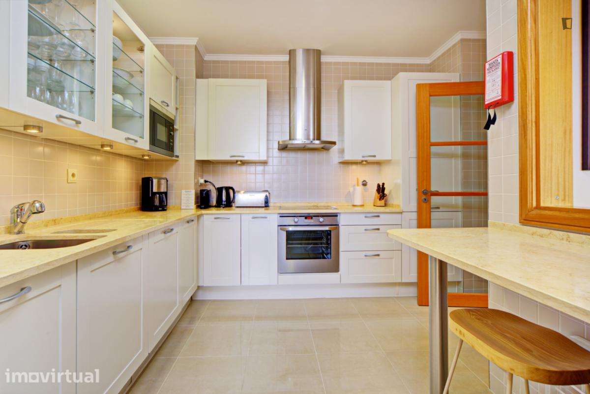 Apartamento com 2 quartos - localizado em Quarteira - Grande imagem: 5/32