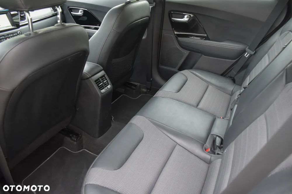 Kia Niro 1.6 GDI 2WD Vision - 37