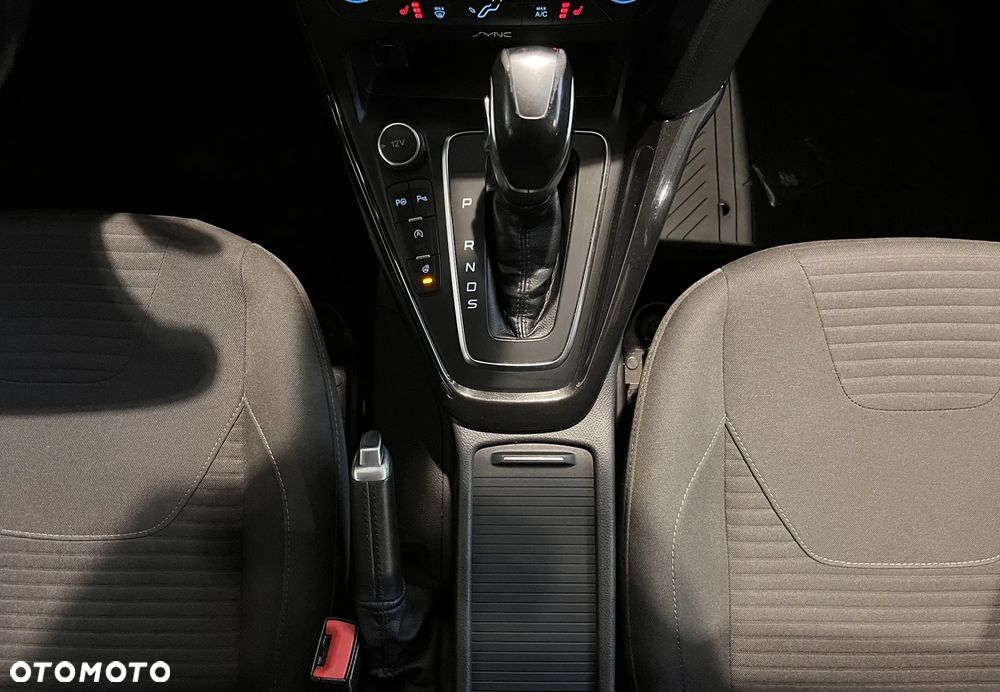 Ford Focus 1.5 EcoBoost Start-Stopp-System TITANIUM X - 17
