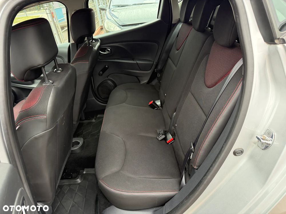 Renault Clio 1.2 16V 75 LIMITED - 12