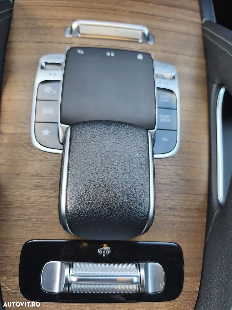 Mercedes-Benz GLE - 26