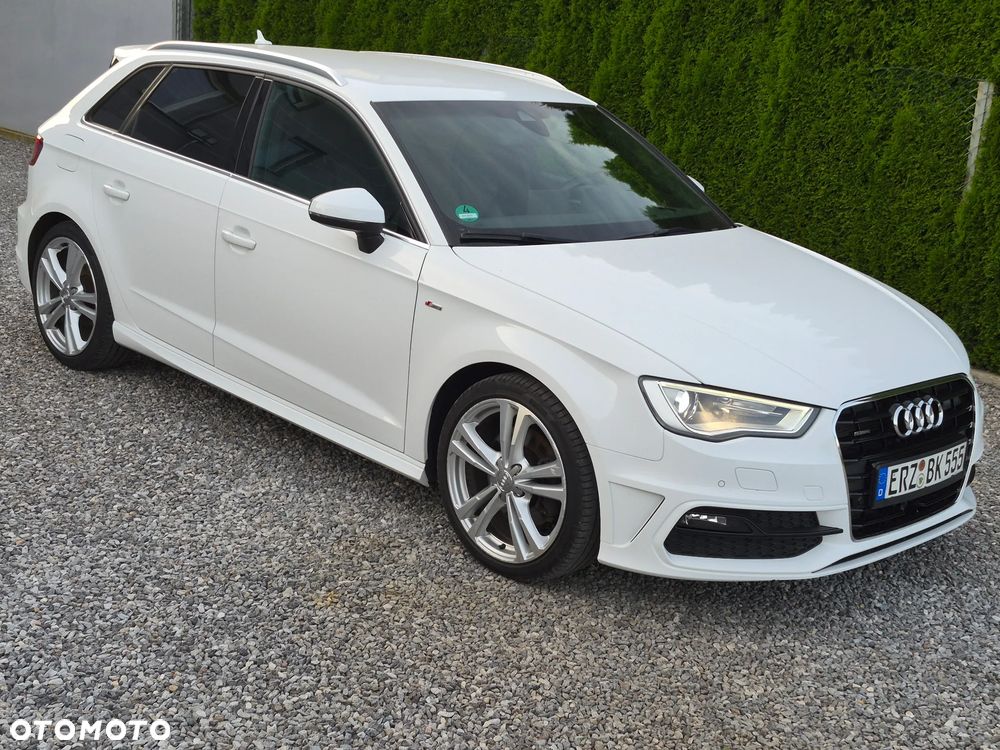 Audi A3 Sportback 2.0 TDI (clean diesel) quattro S tronic S line Sportpaket - 4