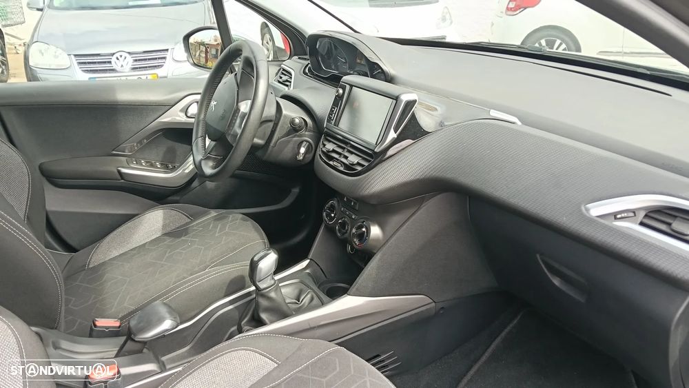 Peugeot 2008 - 11