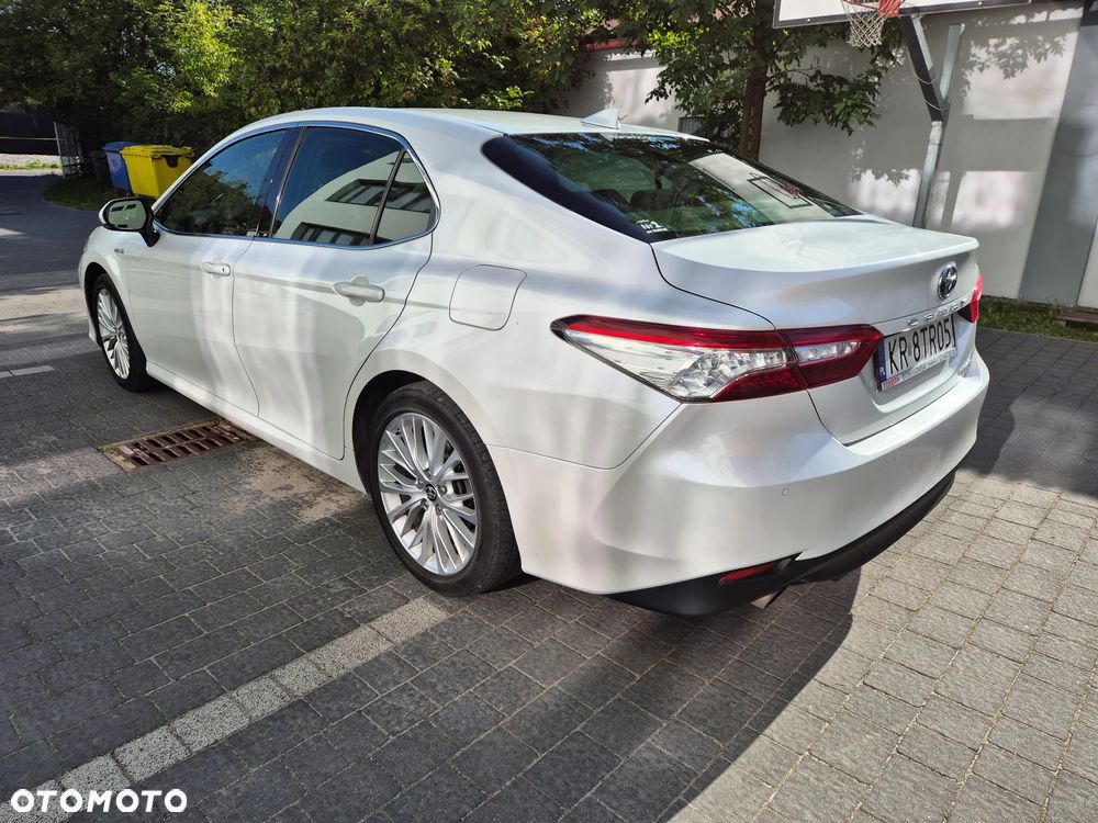 Toyota Camry 2.5 Hybrid Executive CVT - 3