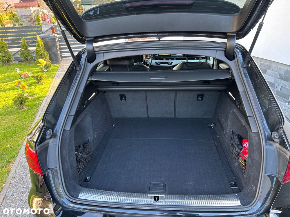 Audi A4 Avant 40 TDI quattro S tronic S line - 36