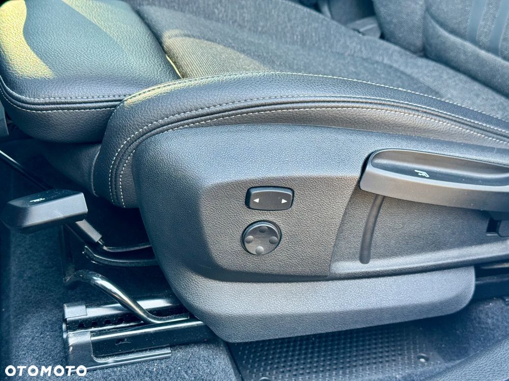 BMW Seria 2 218i GT - 26