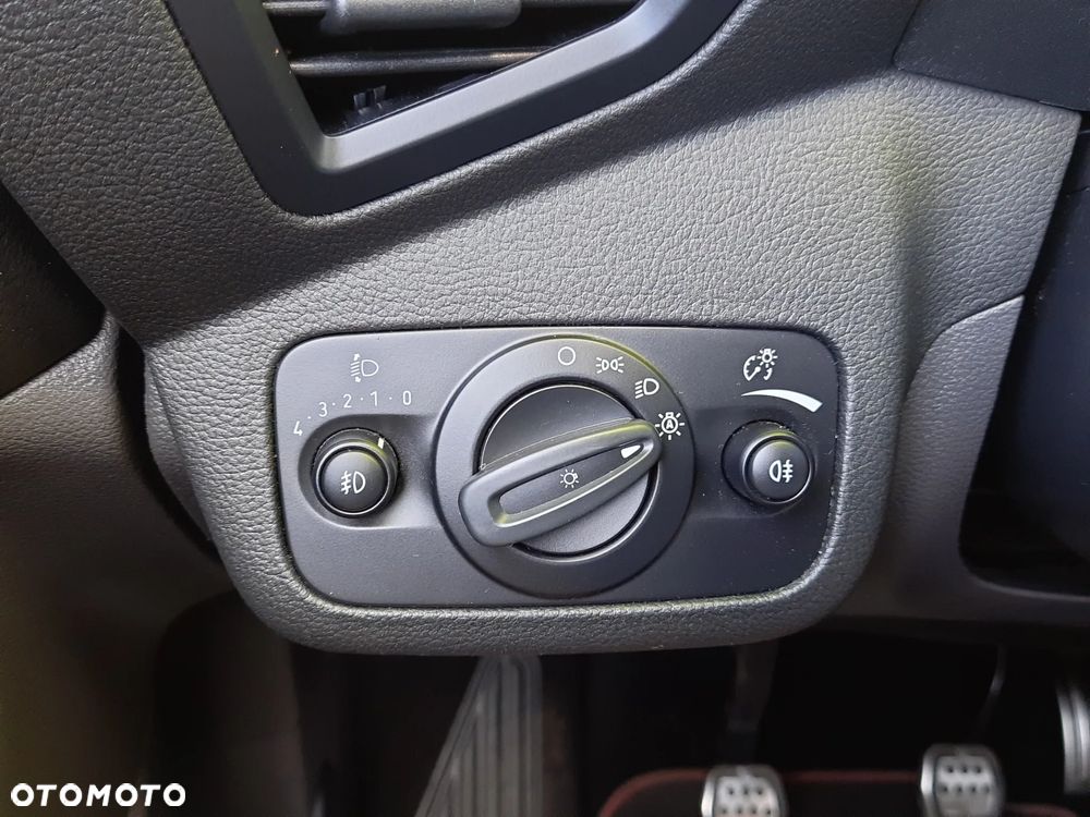 Ford Kuga 1.5 EcoBoost 2x4 ST-Line - 17