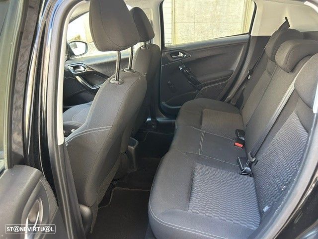 Peugeot 208 1.6 BlueHDi Style - 20