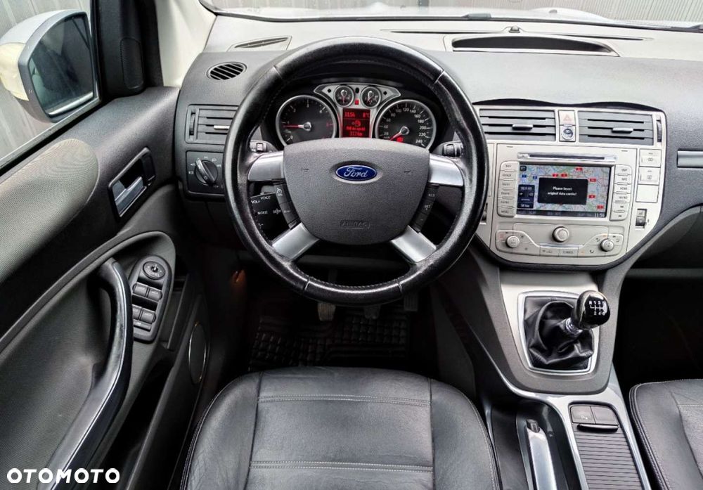 Ford Kuga 2.0 TDCi 4x4 Titanium - 25