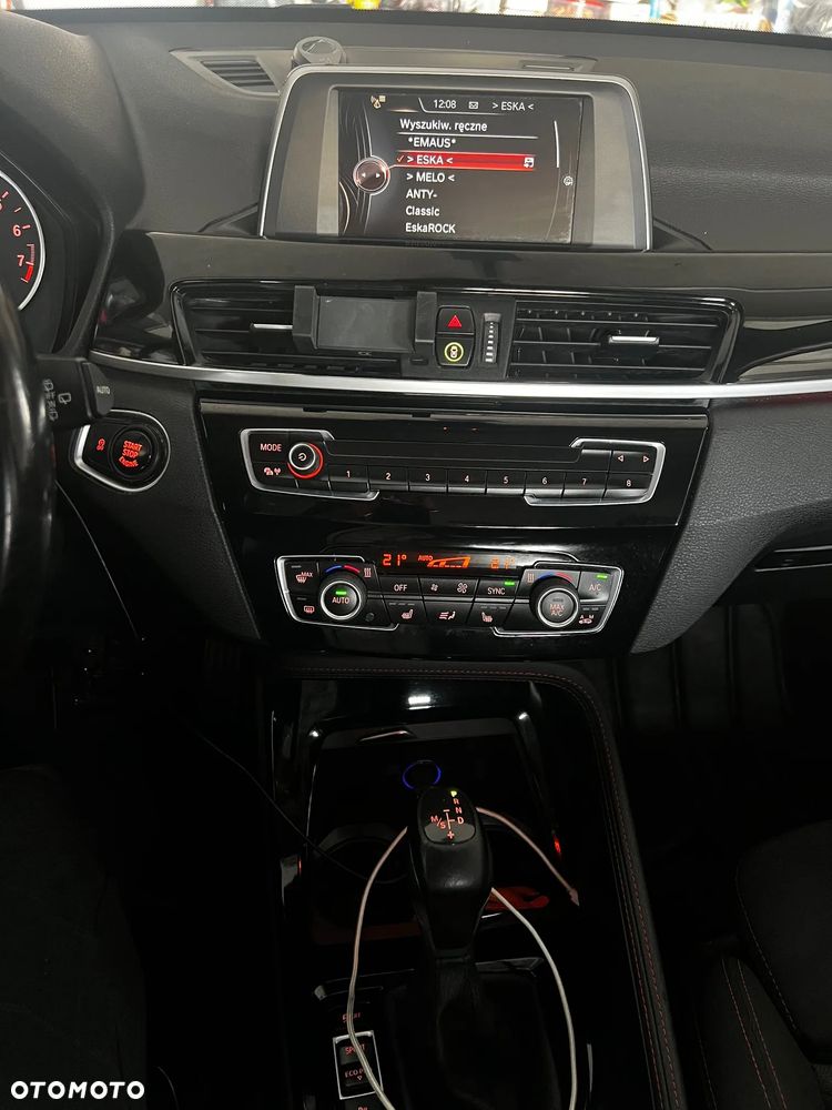 BMW X1 xDrive20i Sport Line - 14