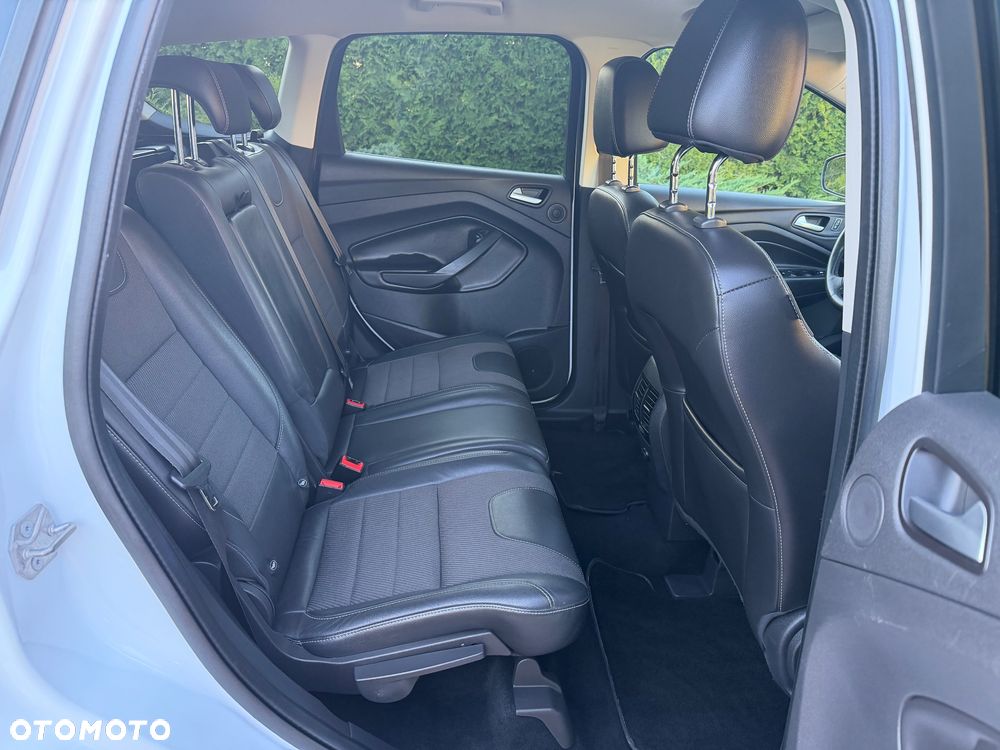 Ford Kuga 1.6 EcoBoost 2x4 Individual - 12