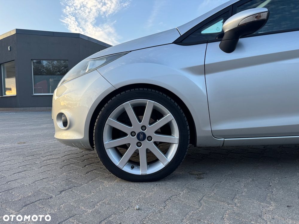 Ford Fiesta 1.6 TDCi DPF Trend - 13