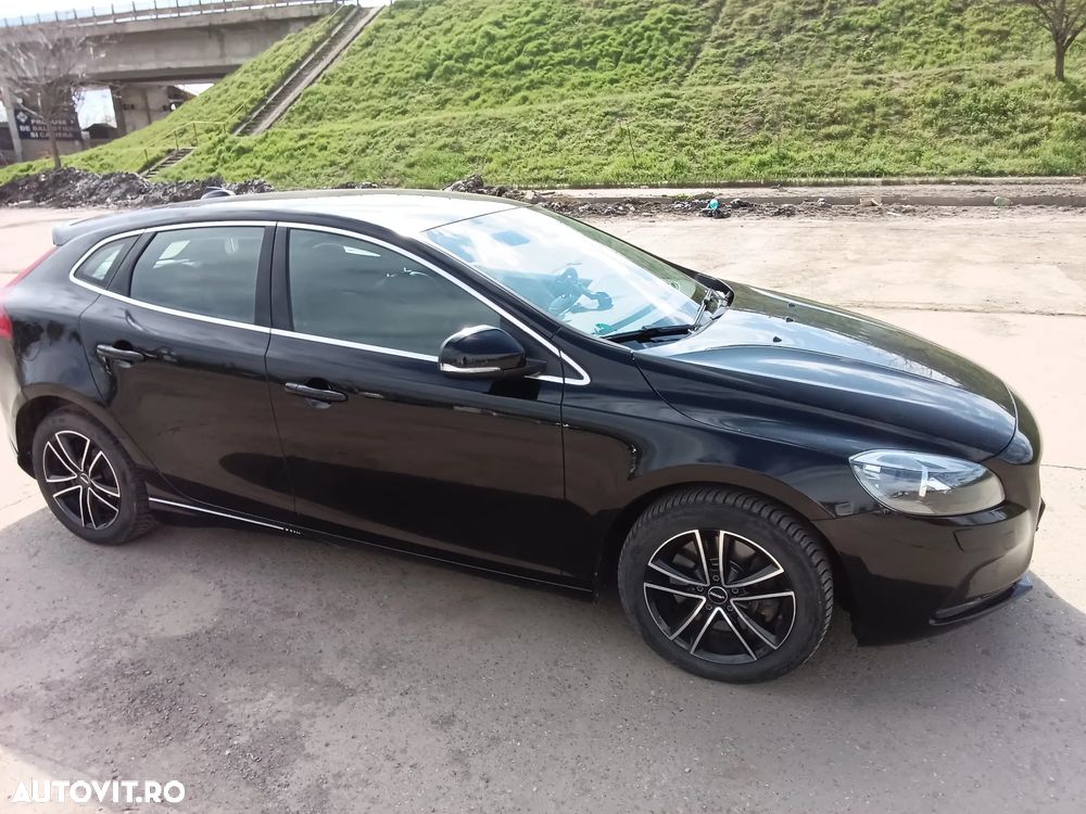 Volvo V40 D3 Momentum - 18