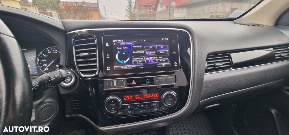 Mitsubishi Outlander 2.4 4WD Diamant+ - 23