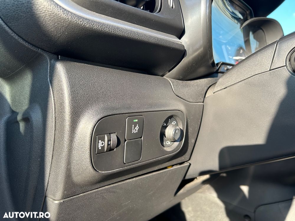 Citroën C3 BlueHDi 100 S&S FEEL - 11
