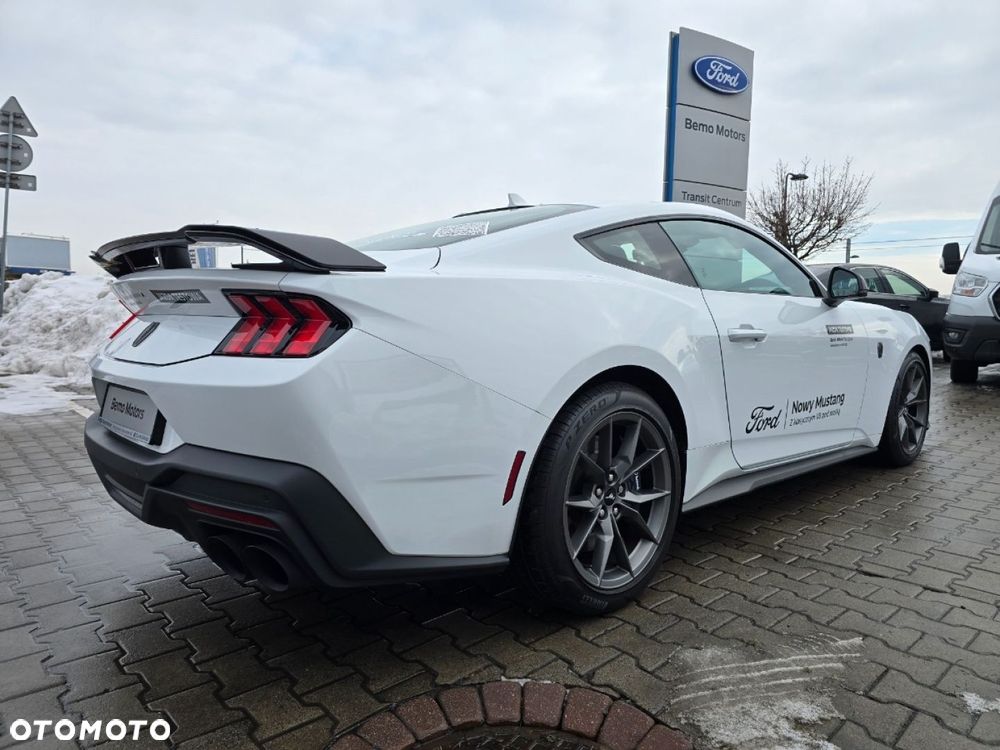 Ford Mustang - 7