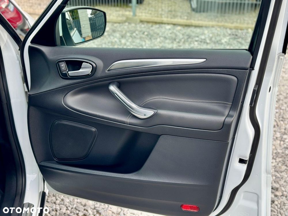 Ford S-Max 2.0 TDCi DPF Titanium X - 17